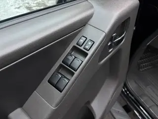 2012 Nissan FRONTIER CREW CAB
