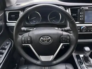 2017 Toyota HIGHLANDER