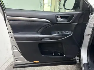 2017 Toyota HIGHLANDER