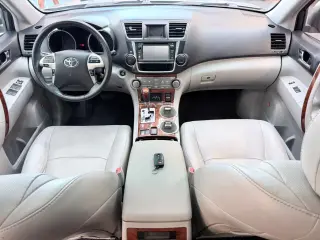 2013 Toyota HIGHLANDER