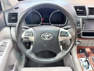 2013 Toyota HIGHLANDER