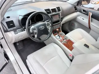 2013 Toyota HIGHLANDER