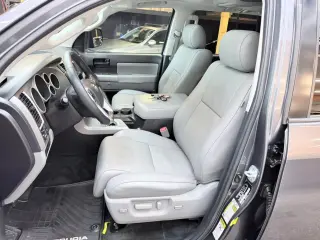 2016 Toyota SEQUOIA