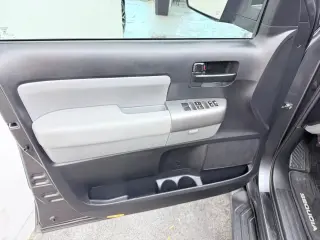 2016 Toyota SEQUOIA