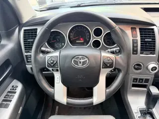 2016 Toyota SEQUOIA