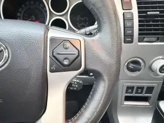 2016 Toyota SEQUOIA