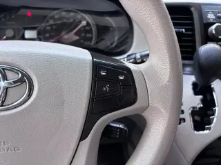 2014 Toyota SIENNA