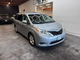 2014 Toyota SIENNA