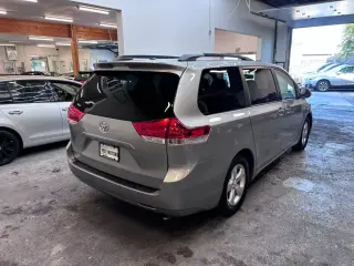 2014 Toyota SIENNA