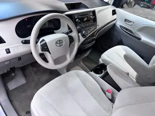 2014 Toyota SIENNA