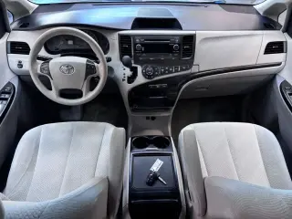 2014 Toyota SIENNA