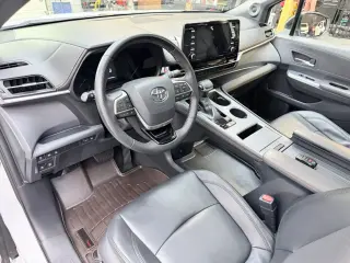 2022 Toyota SIENNA