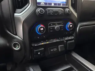 2020 Chevrolet SILVERADO 1500 CREW CAB