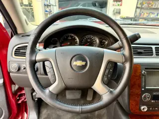 2014 Chevrolet SUBURBAN 1500