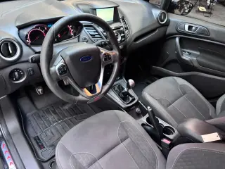2015 Ford FIESTA
