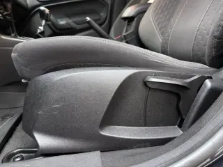 2015 Ford FIESTA
