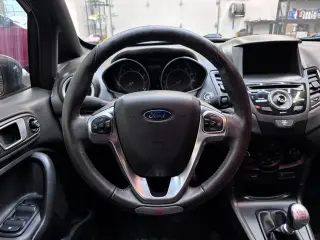 2015 Ford FIESTA