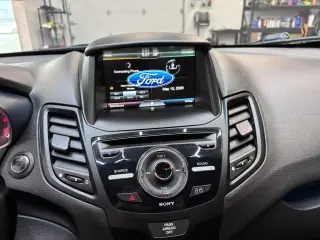 2015 Ford FIESTA