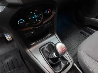 2015 Ford FIESTA