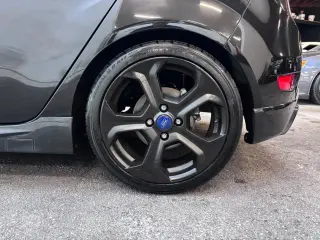 2015 Ford FIESTA
