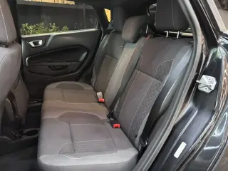 2015 Ford FIESTA