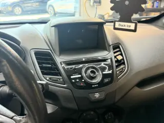 2016 Ford FIESTA