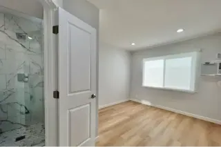2 BEDROOM APT IN KOREATOWN, LA