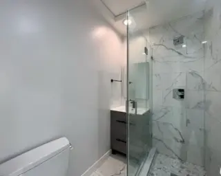 2 BEDROOM APT IN KOREATOWN, LA