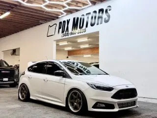 2017 Ford FOCUS