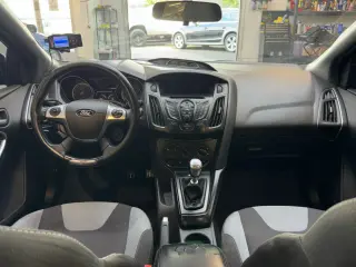 2014 Ford FOCUS ST