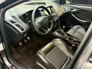 2015 Ford FOCUS ST