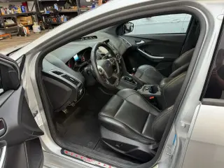 2014 Ford FOCUS ST