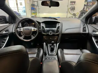 2014 Ford FOCUS ST