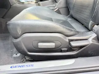 2013 Hyundai GENESIS COUPE
