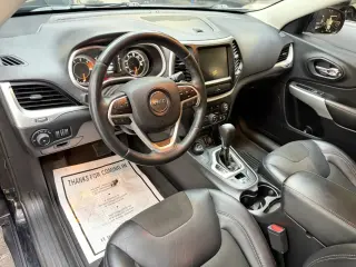 2018 Jeep CHEROKEE