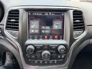 2018 Jeep GRAND CHEROKEE