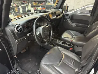2014 Jeep WRANGLER