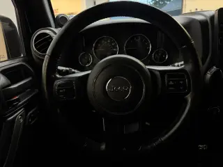 2014 Jeep WRANGLER