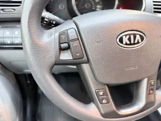 2011 Kia SORENTO