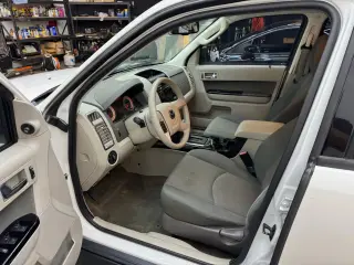 2011 Mazda TRIBUTE