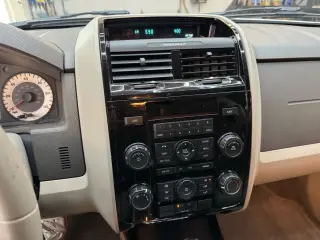 2011 Mazda TRIBUTE
