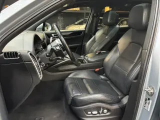 2020 Porsche CAYENNE