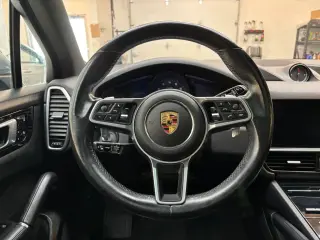 2020 Porsche CAYENNE