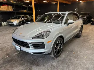 2020 Porsche CAYENNE