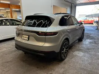 2020 Porsche CAYENNE