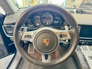 2016 Porsche PANAMERA