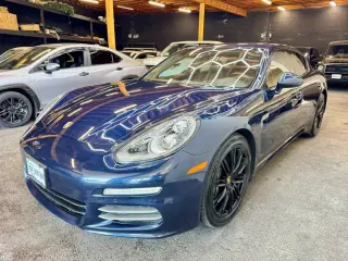 2016 Porsche PANAMERA