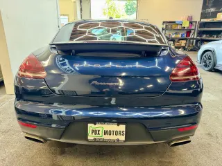 2016 Porsche PANAMERA