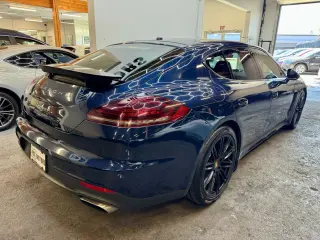 2016 Porsche PANAMERA