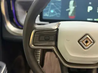 2023 Rivian R1S